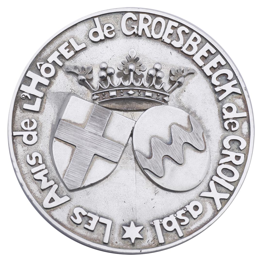 Avers de la médaille des Membres d'honneur des Amis de l'Hôtel de Groesbeeck-de Croix.